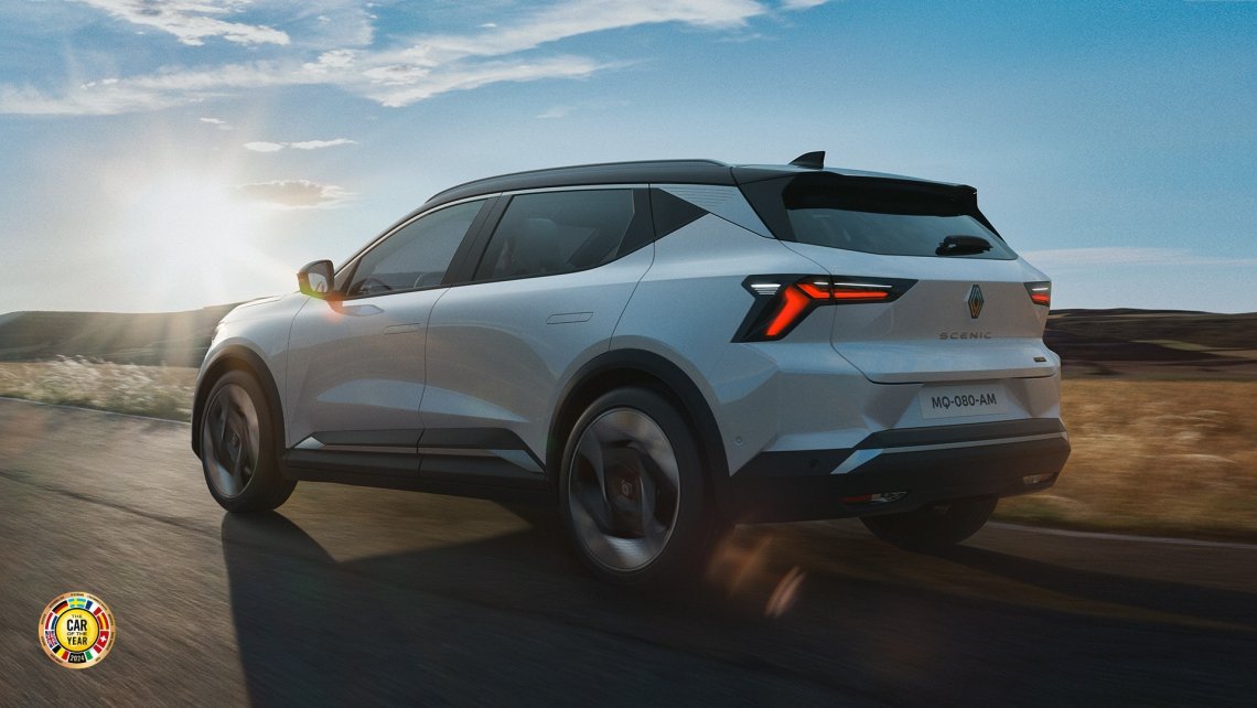 scenic_e-tech_electric_voted_the_car_of_the_year_2024_(1)