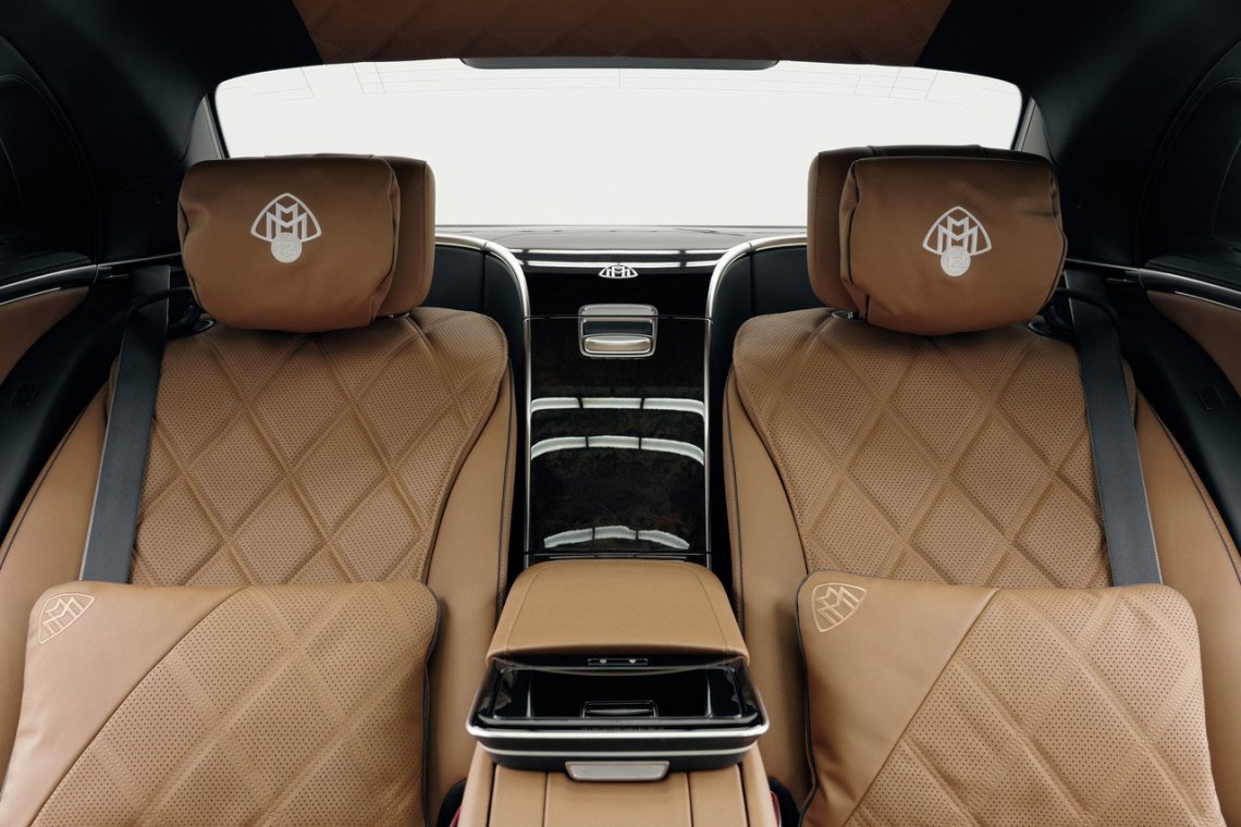 Mercedes_maybach_(3)