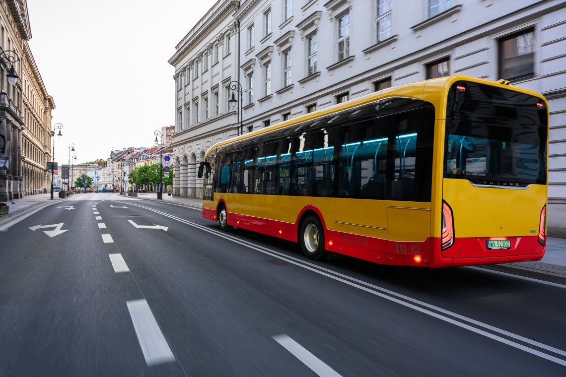 Yutong_U12_f_D_Kalamus_037