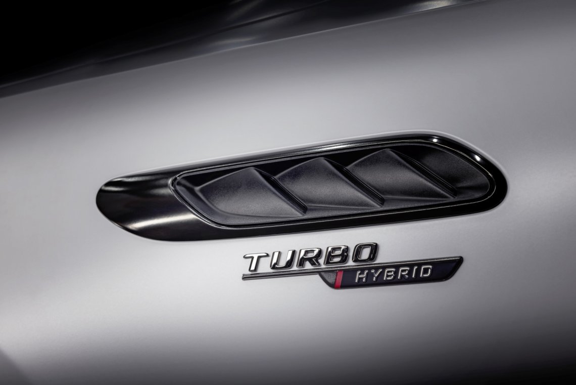 MercedesAMG_E_53_hybrid_(6)