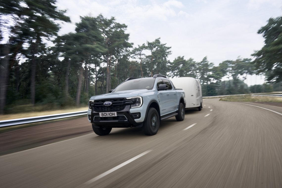 FORD_2024_RANGER_PHEV_08