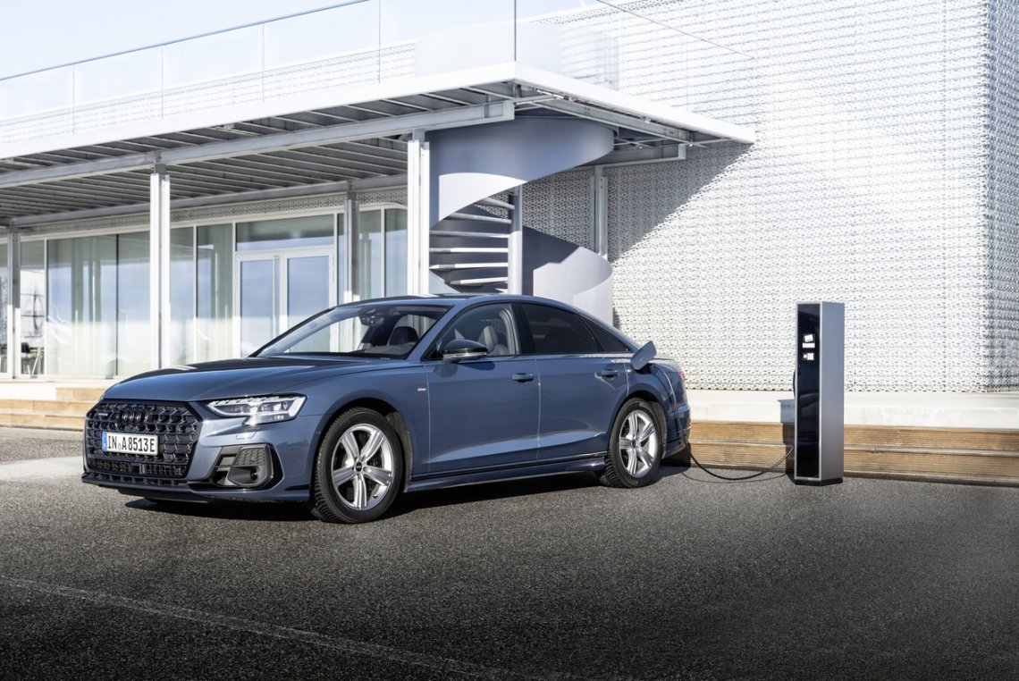 Audi_hybrydy_phev_(9)