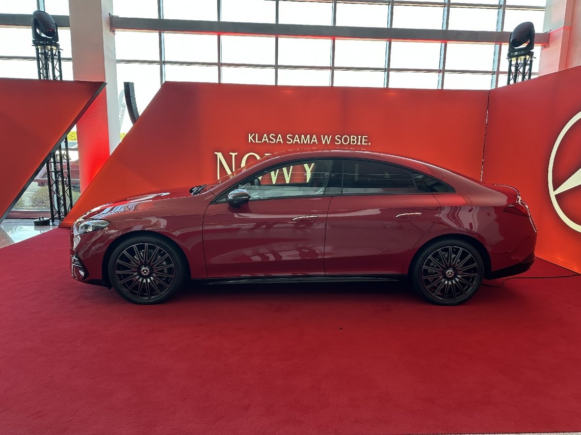 Mercedes_CLA-3