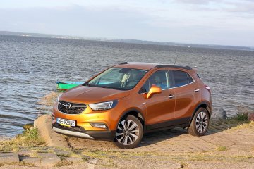 Mokka X to samochód, który w 99% sprawdza się jako auto firmowe i w 99% jako auto prywatne. Trudno o lepszą synergię.