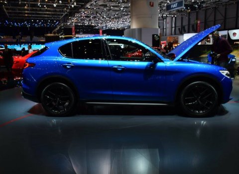GMS-2017-Alfa-Romeo-Stelvio-06