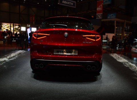 GMS-2017-Alfa-Romeo-Stelvio-07