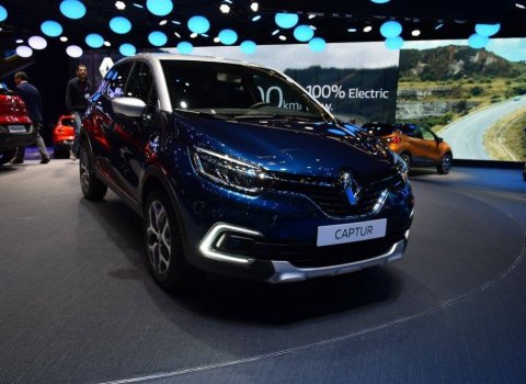 GMS-2017-Renault-Captur-01