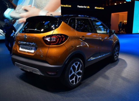 GMS-2017-Renault-Captur-02