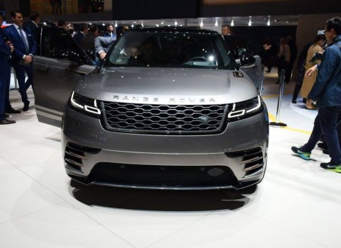 GMS-2017-Range-Rover-Velar-09