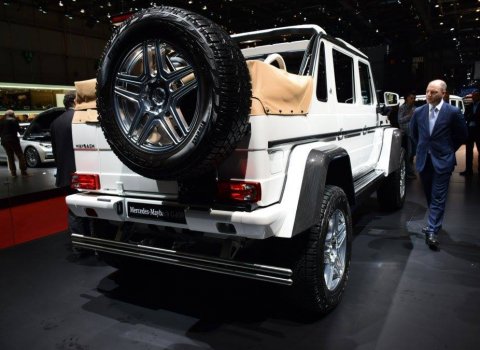 GMS-2017-Mercedes-Maybach-G-650-Landaulet-05