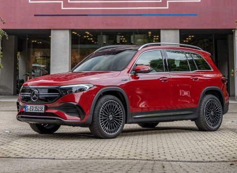 Mercedes-Benz-EQB-2022-1600-10