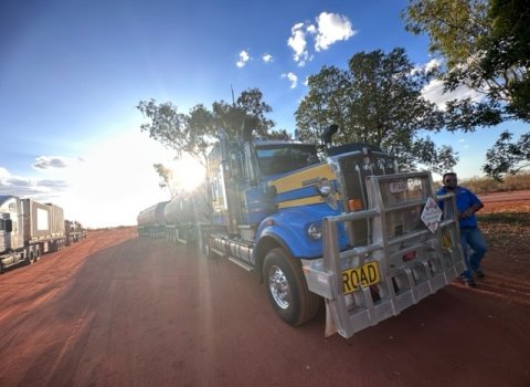 Australia_road_train_(3)
