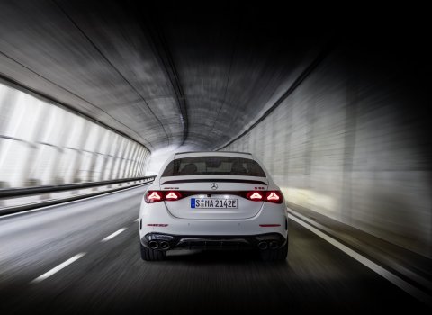 MercedesAMG_E_53_hybrid_(2)