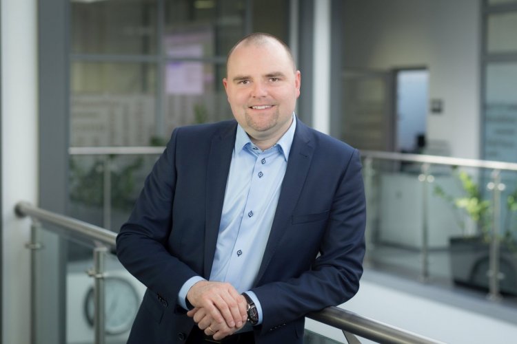 Maciej Zwiewka,  Kierownik Działu Sprzedaży Flotowej Volkswagen Financial Services Polska