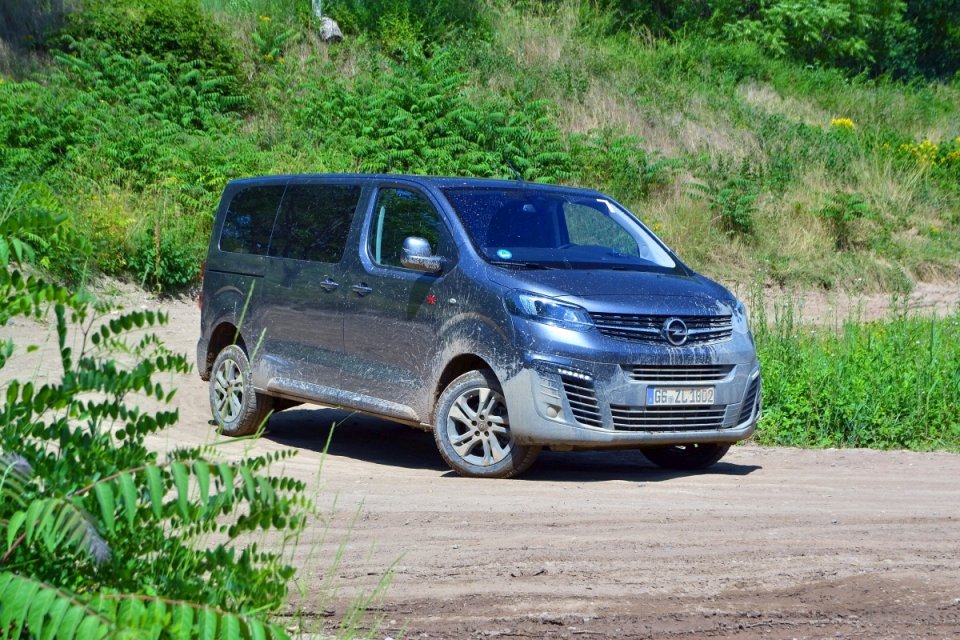 Pod koniec roku w gamie Vivaro pojawi się wersja 4x4 przygotowana przez francuską firmę Dangel. W 2020 roku dojdzie też wersja elektryczna.