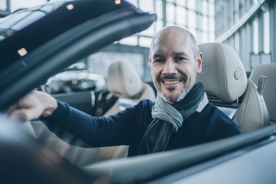 Już obecnie więcej niż co dziesiąty sprzedawany w Polsce samochód Mercedes-Benz jest zelektryfikowany. Według naszych planów będziemy gotowi jako Mercedes-Benz, by w 2030 ofertować pojazdy w pełni elektryczne wszędzie tam, gdzie pozwolą na to warunki rynkowe.