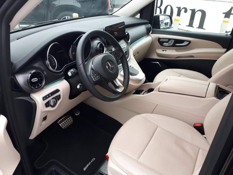 Mercedes_Klasa_V_wnetrze